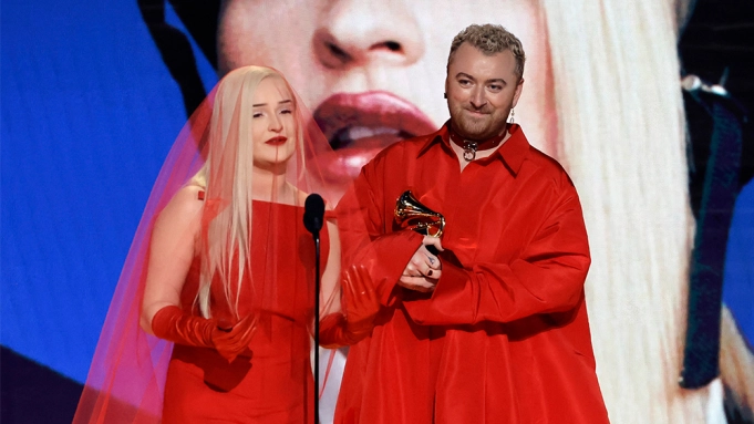  Kim Petras officially became the first transgender woman to win in this award and gave special thanks to Madonna and her late friend Sophie. 