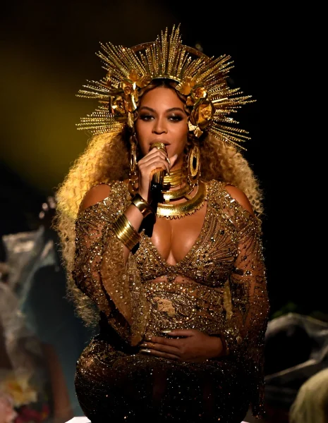 Navigation to Story: Why Is The Internet Thanking Beyonce?