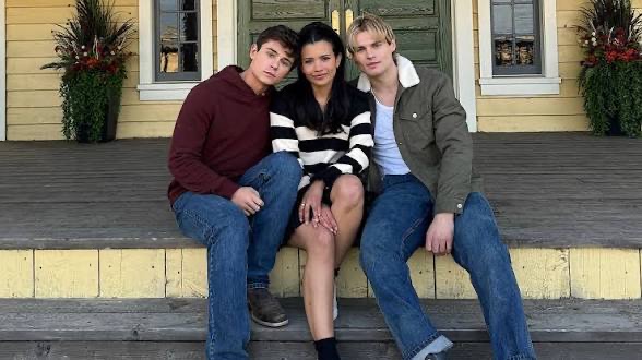 My Life with the Walter Boys Actors Nikki Rodriguez, Noah LaLonde, and Ashby Gentry pose in front of the Walter farmhouse to promote season two of their show. Photo courtesy of Netflix