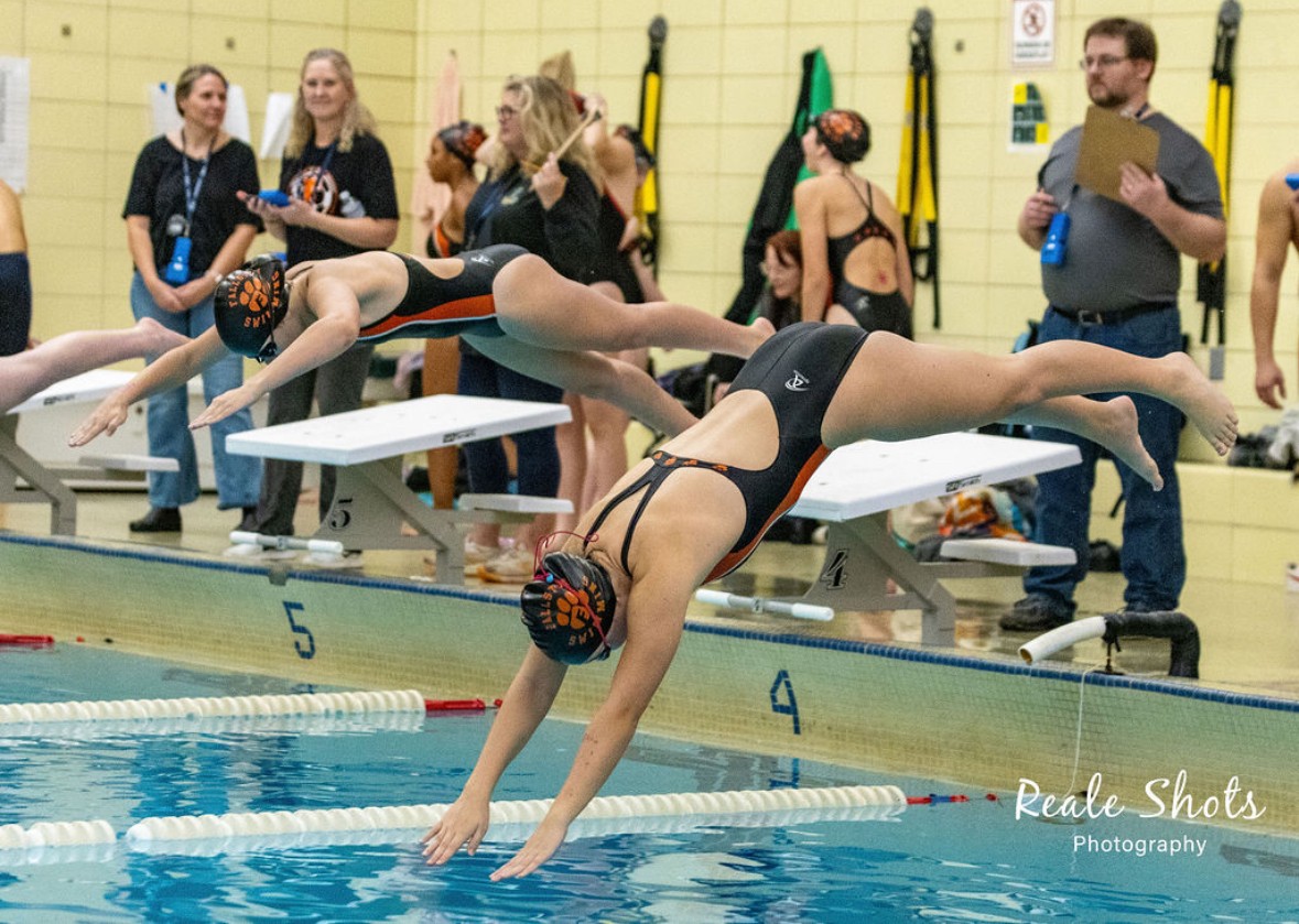 Last year’s returning veterans gear up for a new season. Photo Courtesy of Reale Shots Photography.